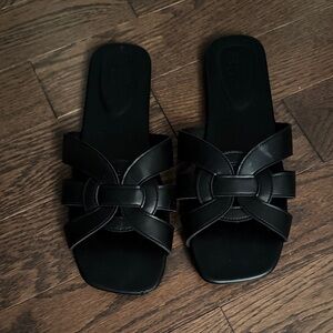 GAP Tribute Sandals